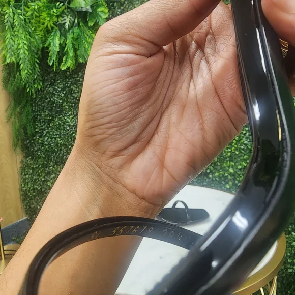 Yves Saint Laurent Black and Gold Heels with Iconic Logo Saint Laurent Opyum YSL - Picture 8 of 9